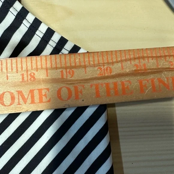 ATHLETA Slash stripe blousy woman activewear workout support tankini 40 D/DD - Picture 12 of 14